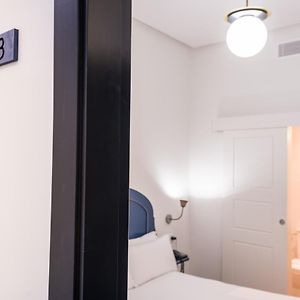 Camera economica con letto king size